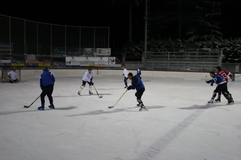 gal/Eishockeyspiel in Toblach/2008-02-02 SVR Eishockey 097.jpg